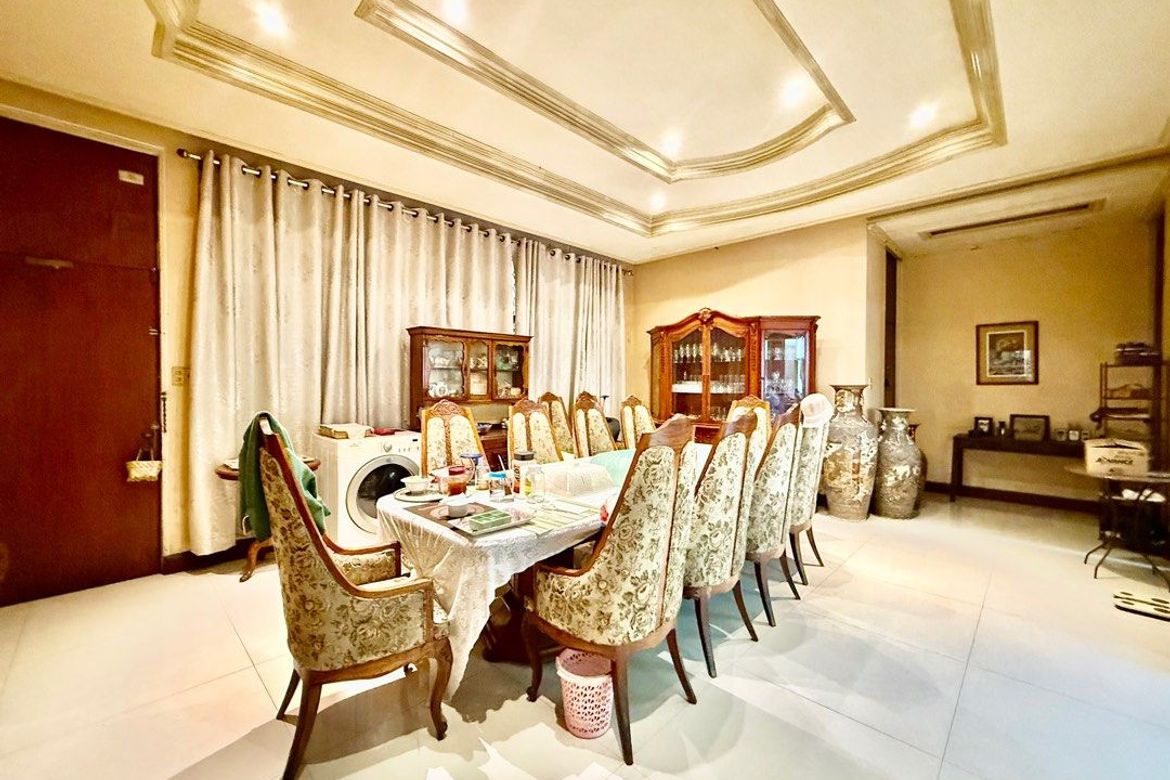 5 Bedroom House for Sale in Central, Quezon City, Metro Manila