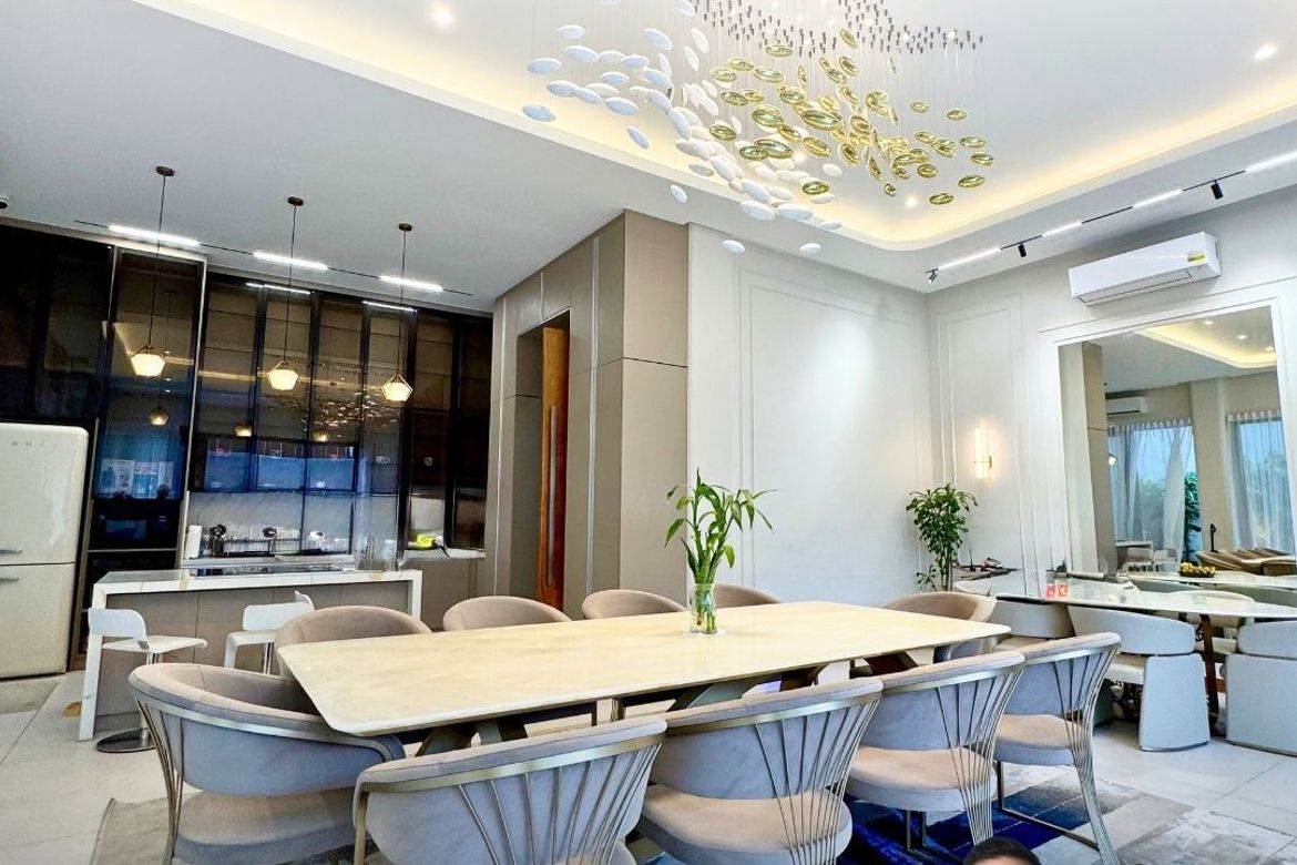 5 Bedroom House for Sale in Central, Quezon City, Metro Manila