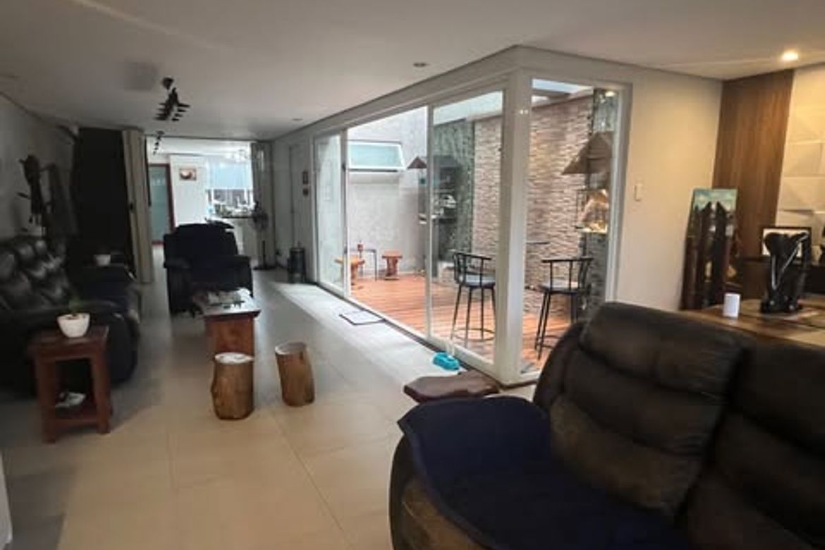 5 Bedroom House for Sale in Central, Quezon City, Metro Manila – photo 3