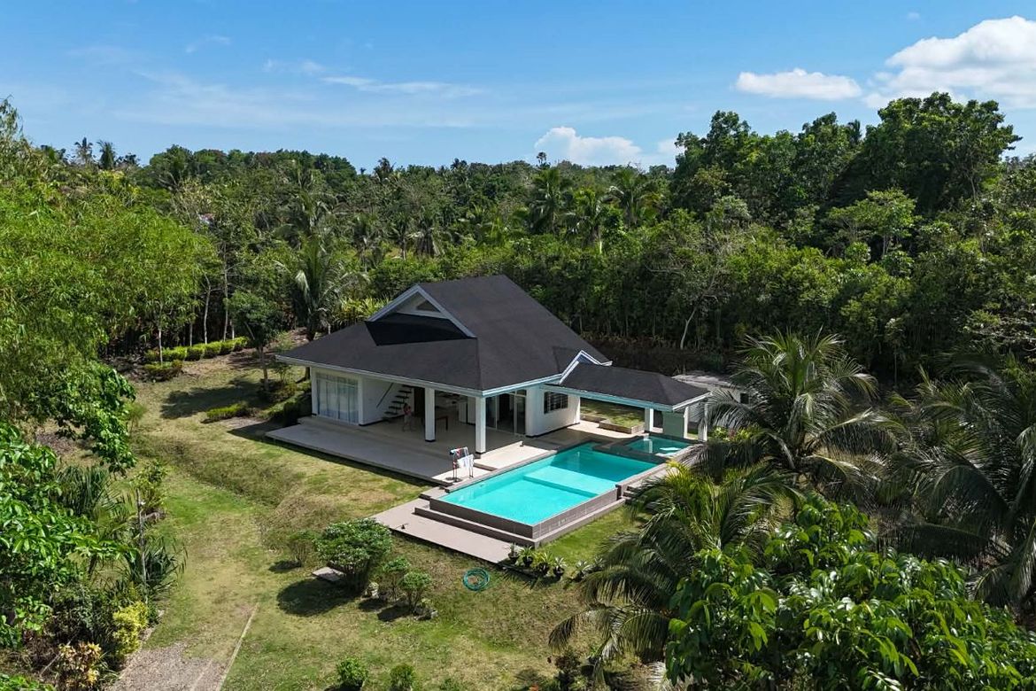 5 Bedroom House for Sale in Cogon, Tagbilaran, Bohol