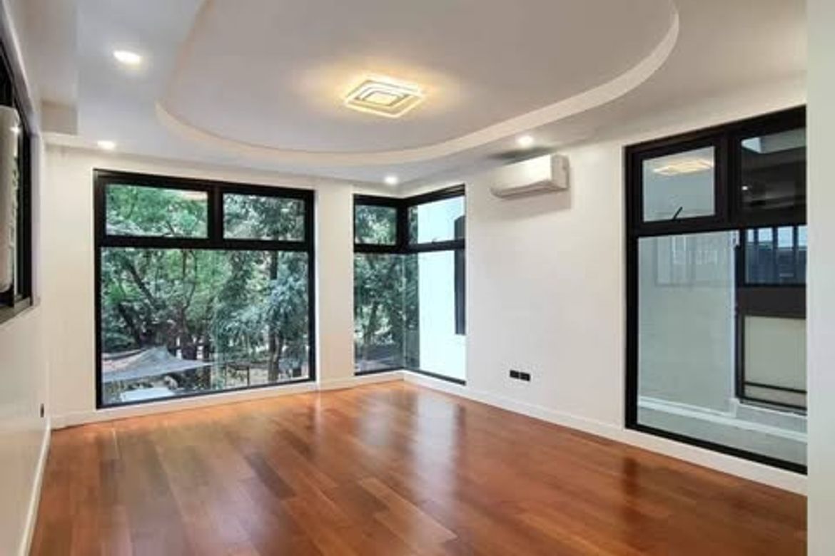 5 Bedroom House for Sale in Commonwealth, Quezon City, Metro Manila – photo 2