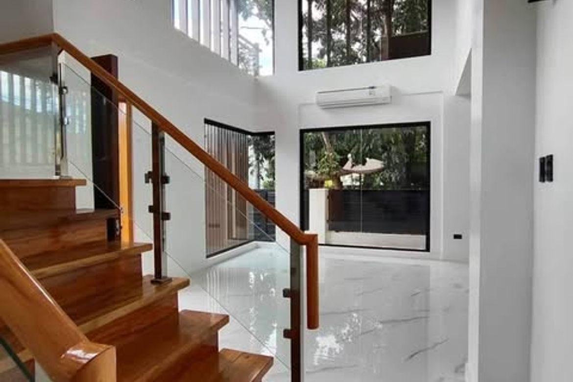 5 Bedroom House for Sale in Commonwealth, Quezon City, Metro Manila – photo 3