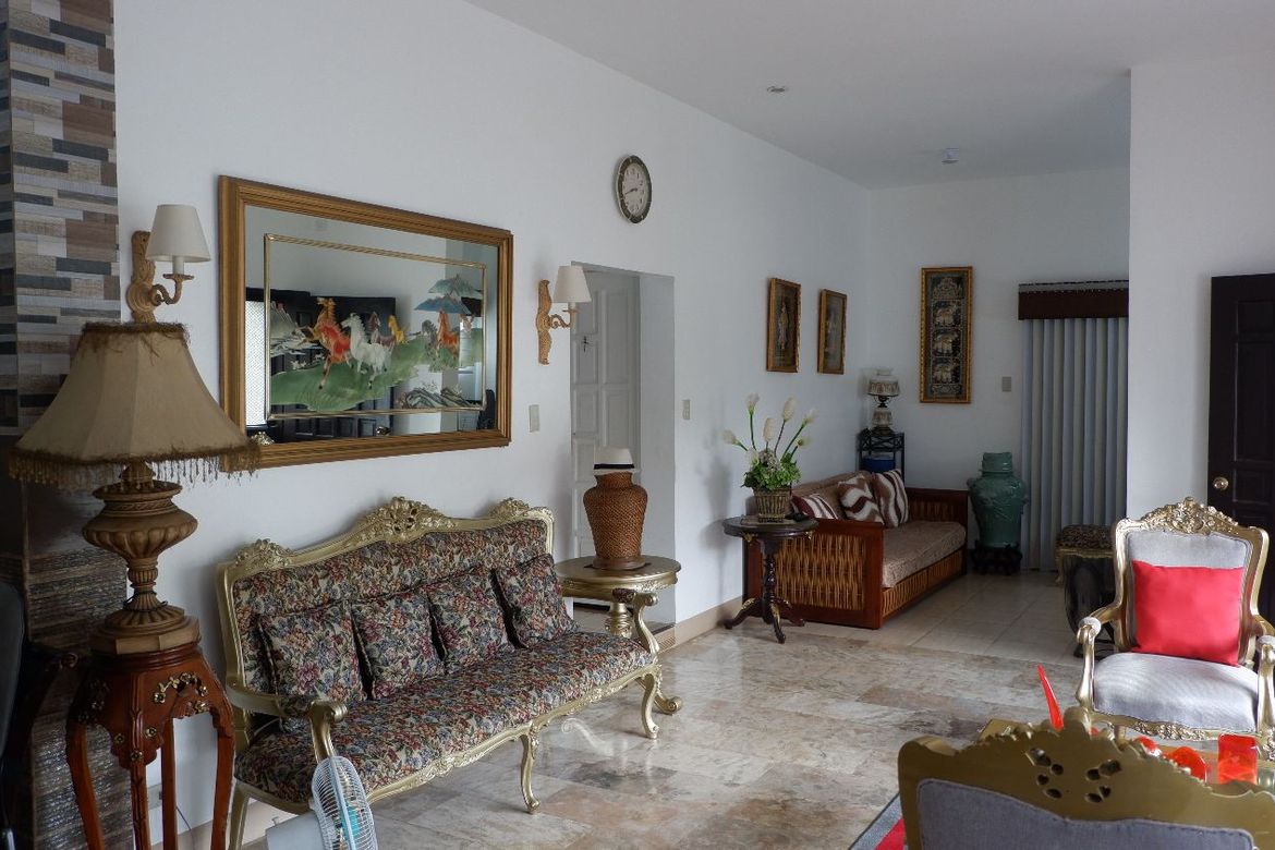 5 Bedroom House for Sale in Concepcion Dos, Marikina, Metro Manila