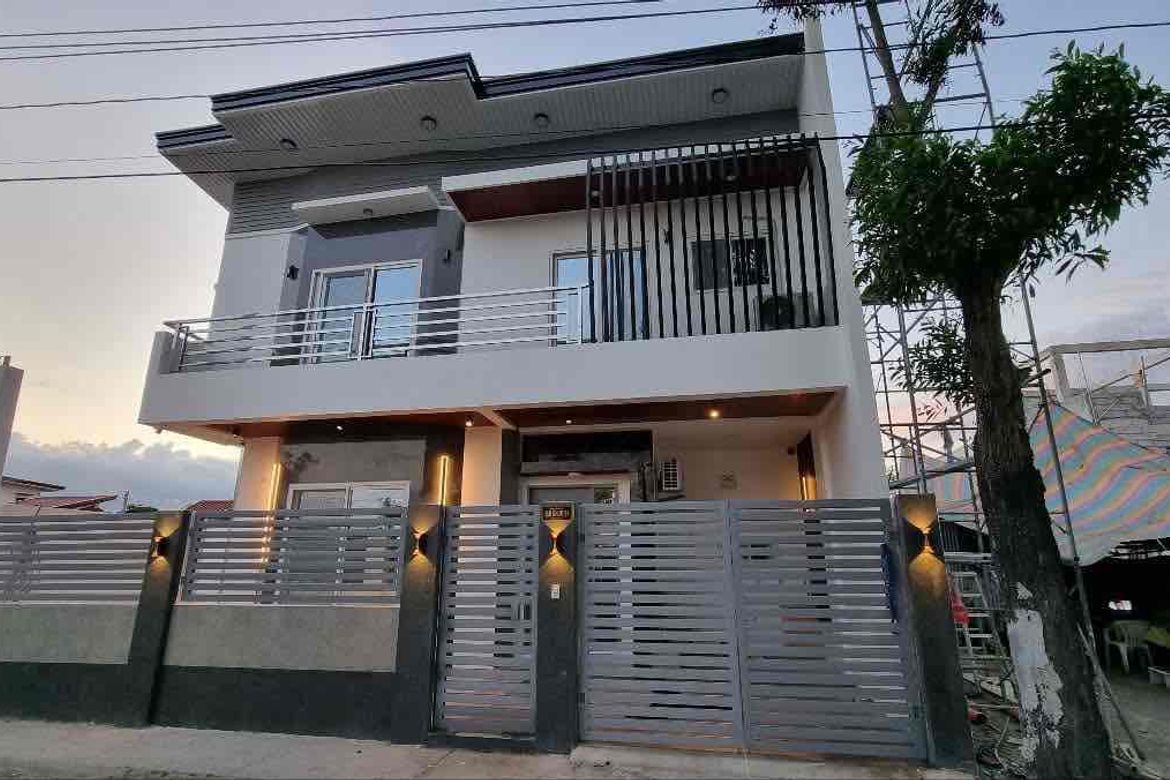 5 Bedroom House for Sale in Cuayan, Angeles, Pampanga