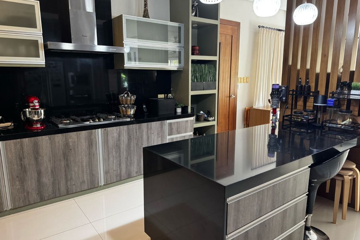 5 Bedroom House for Sale in Cupang, Muntinlupa, Metro Manila – photo 8