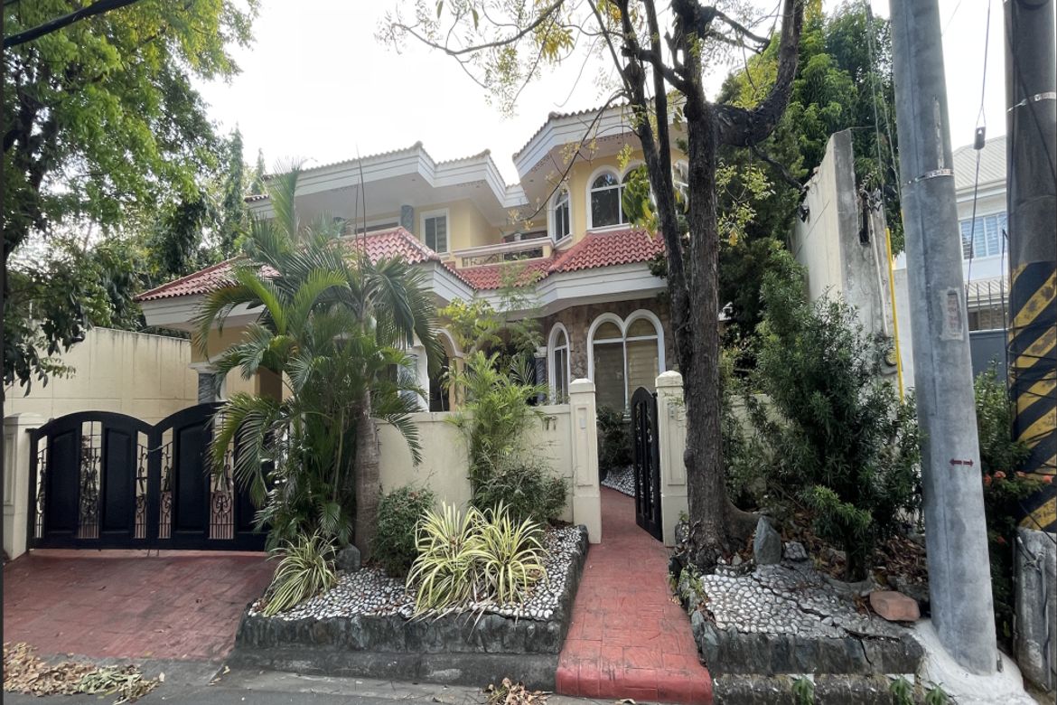 5 Bedroom House for Sale in Cupang, Muntinlupa, Metro Manila