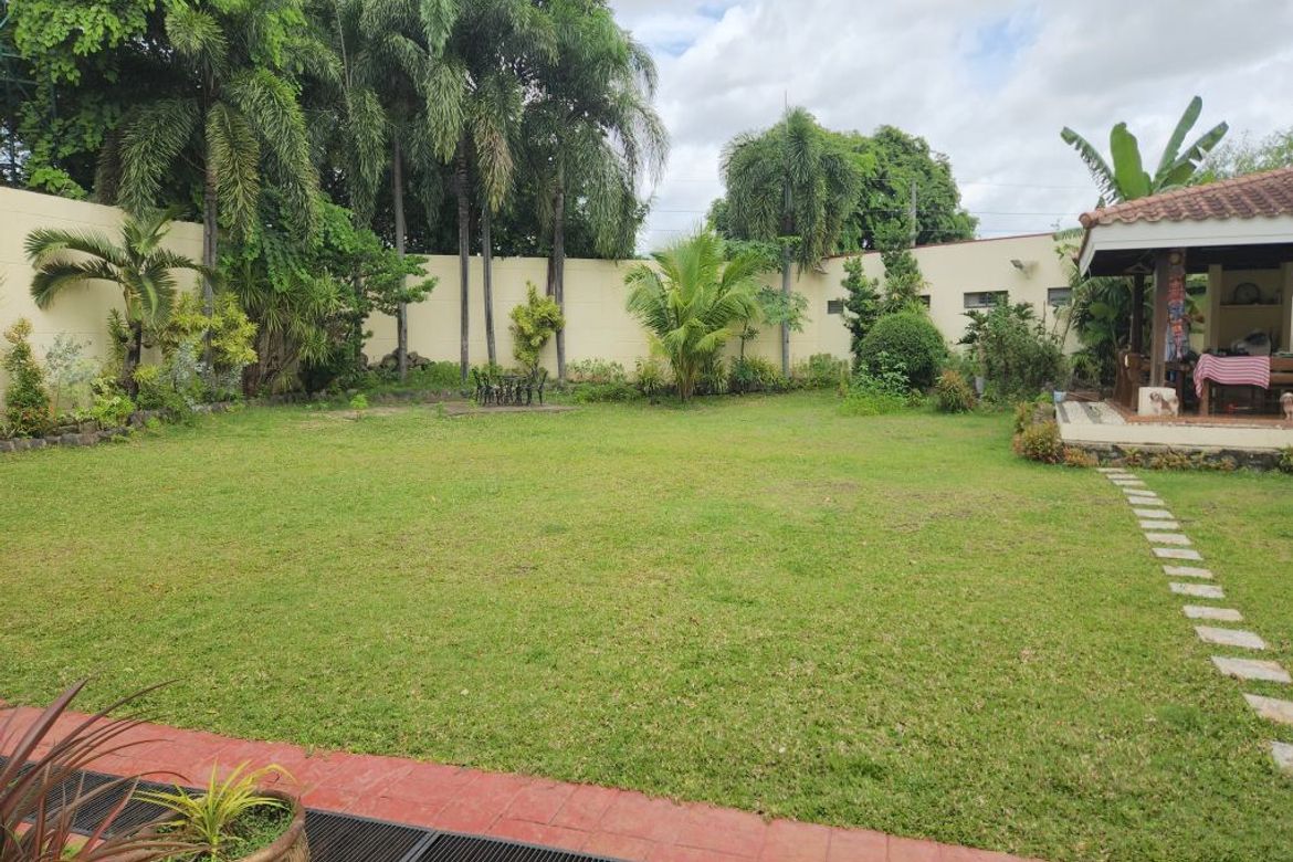 5 Bedroom House for Sale in Cupang, Muntinlupa, Metro Manila – photo 4
