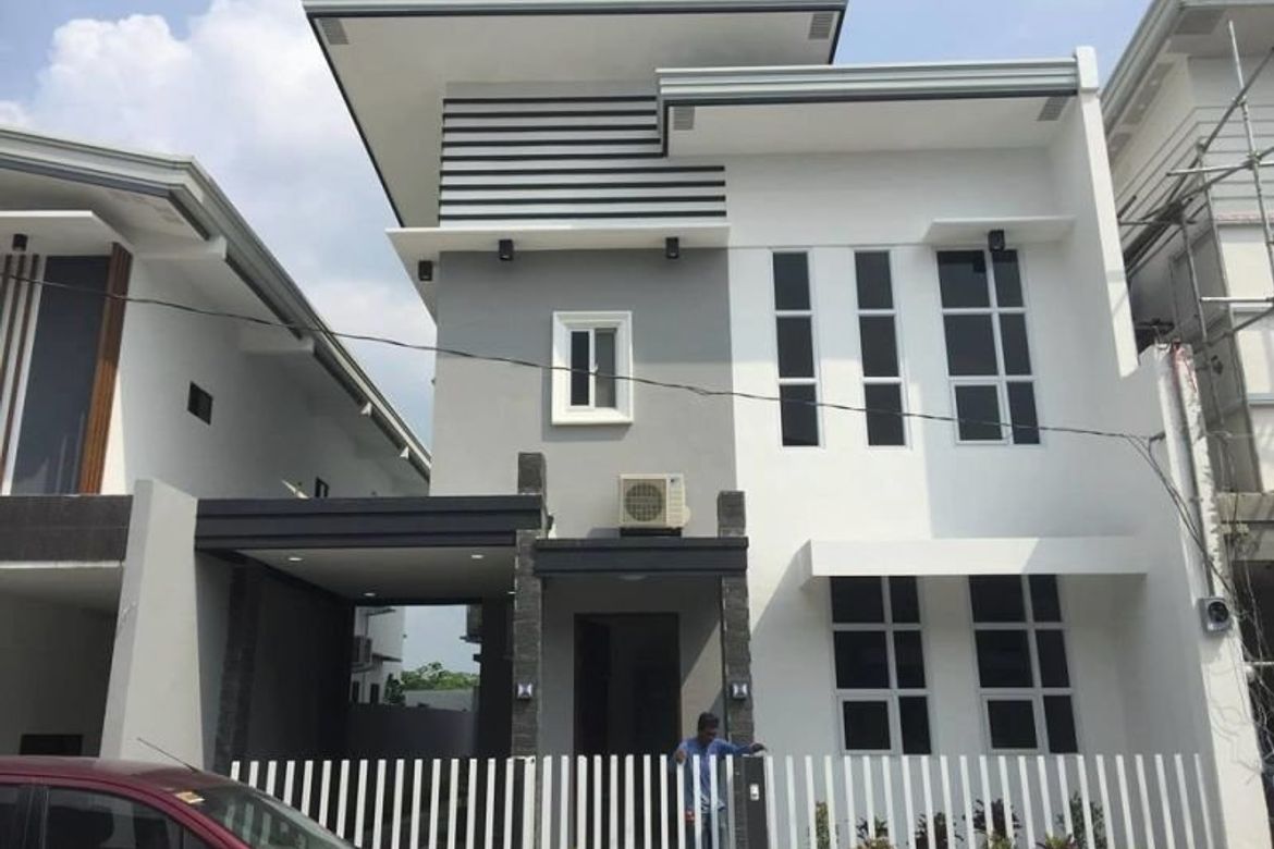 5 Bedroom House for Sale in Cutcut, Angeles, Pampanga