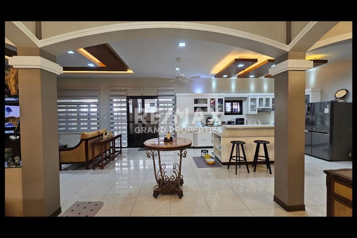 5 Bedroom House for Sale in Cutcut, Angeles, Pampanga – photo 4