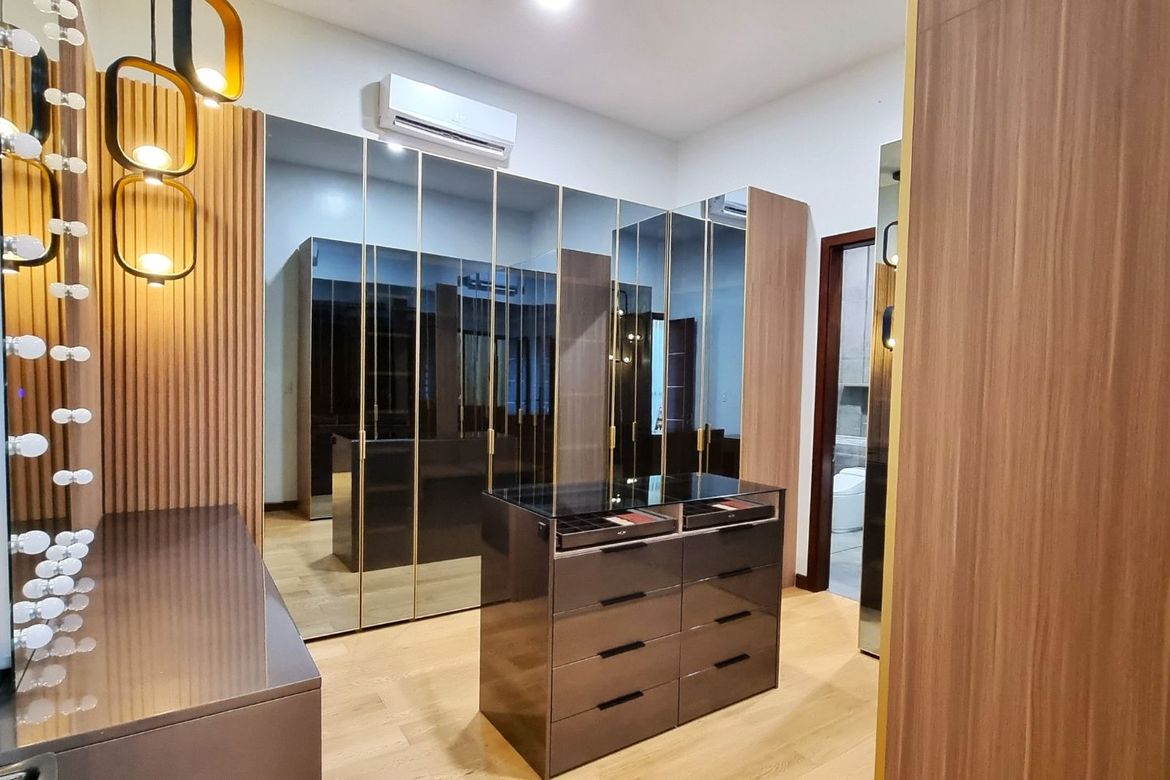 5 Bedroom House for Sale in Cuyambay, Tanay, Rizal