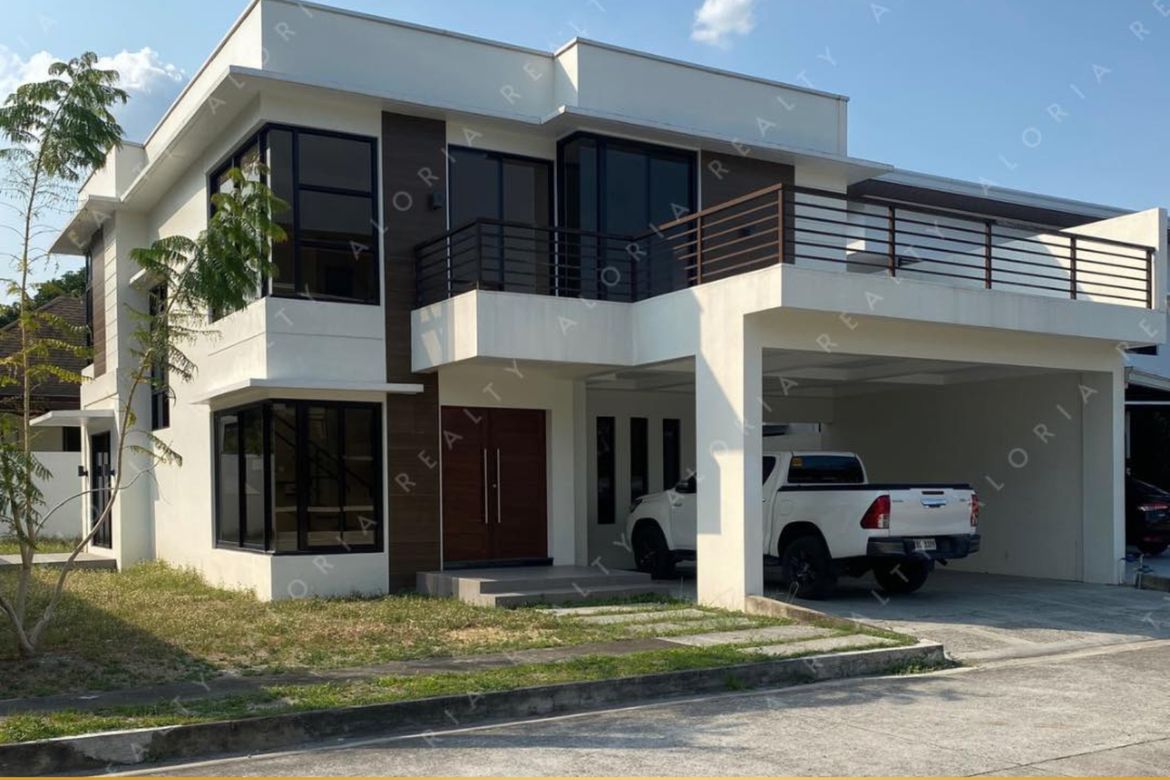 5 Bedroom House for Sale in Dapdap, Mabalacat, Pampanga