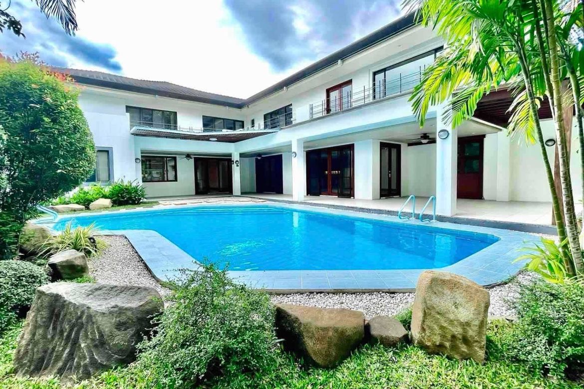 5 Bedroom House for Sale in Dasmariñas North, Makati City near MRT-3 Ayala – photo 2