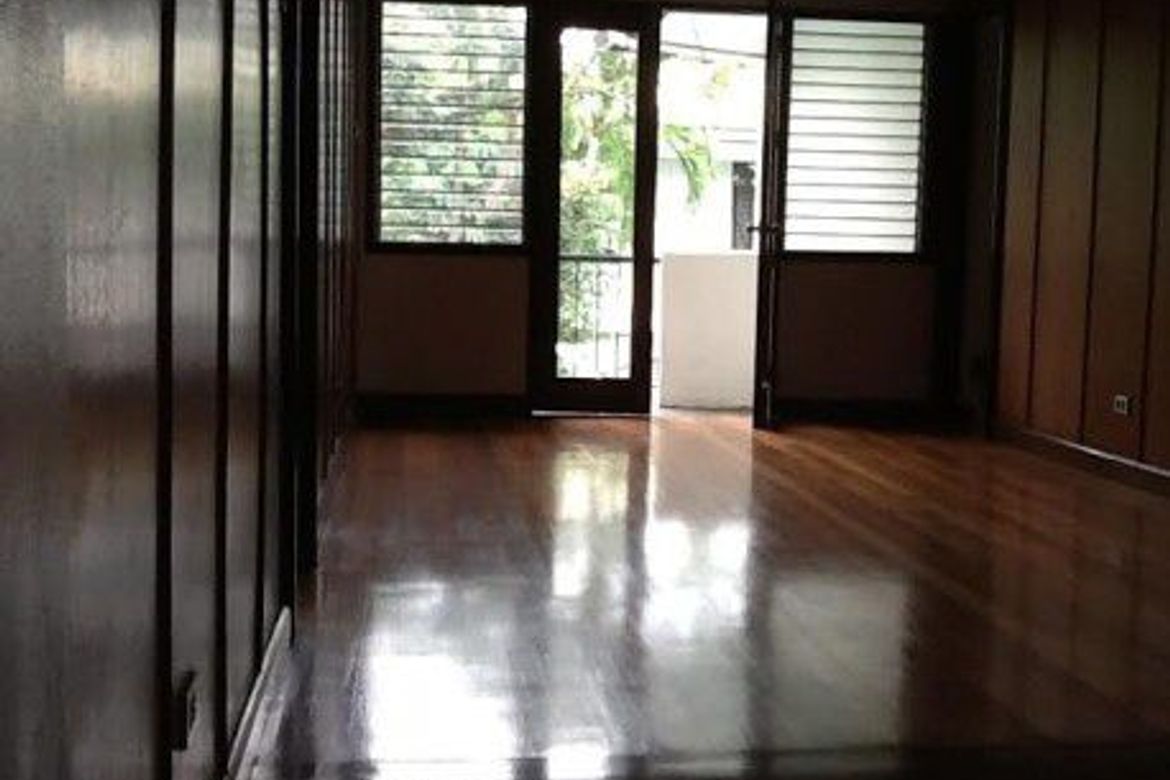 5 Bedroom House for Sale in Dasmariñas Village, Dasmariñas North, Makati, Metro Manila near MRT-3 Magallanes