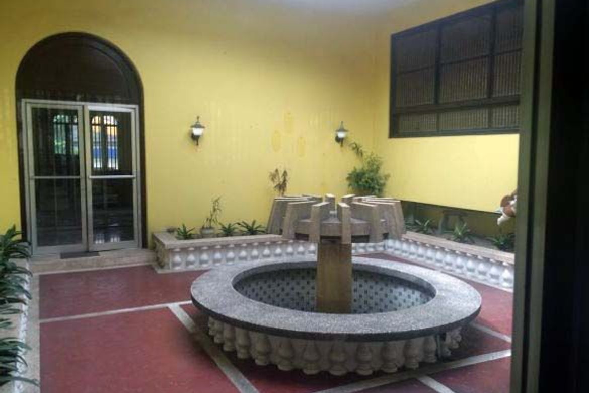 5 Bedroom House for Sale in Dasmariñas Village, Dasmariñas North, Makati, Metro Manila near MRT-3 Magallanes – photo 4