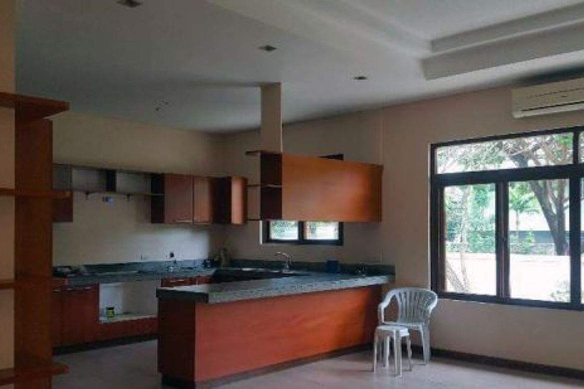5 Bedroom House for Sale in Dasmariñas Village, Dasmariñas North, Makati, Metro Manila near MRT-3 Magallanes – photo 4