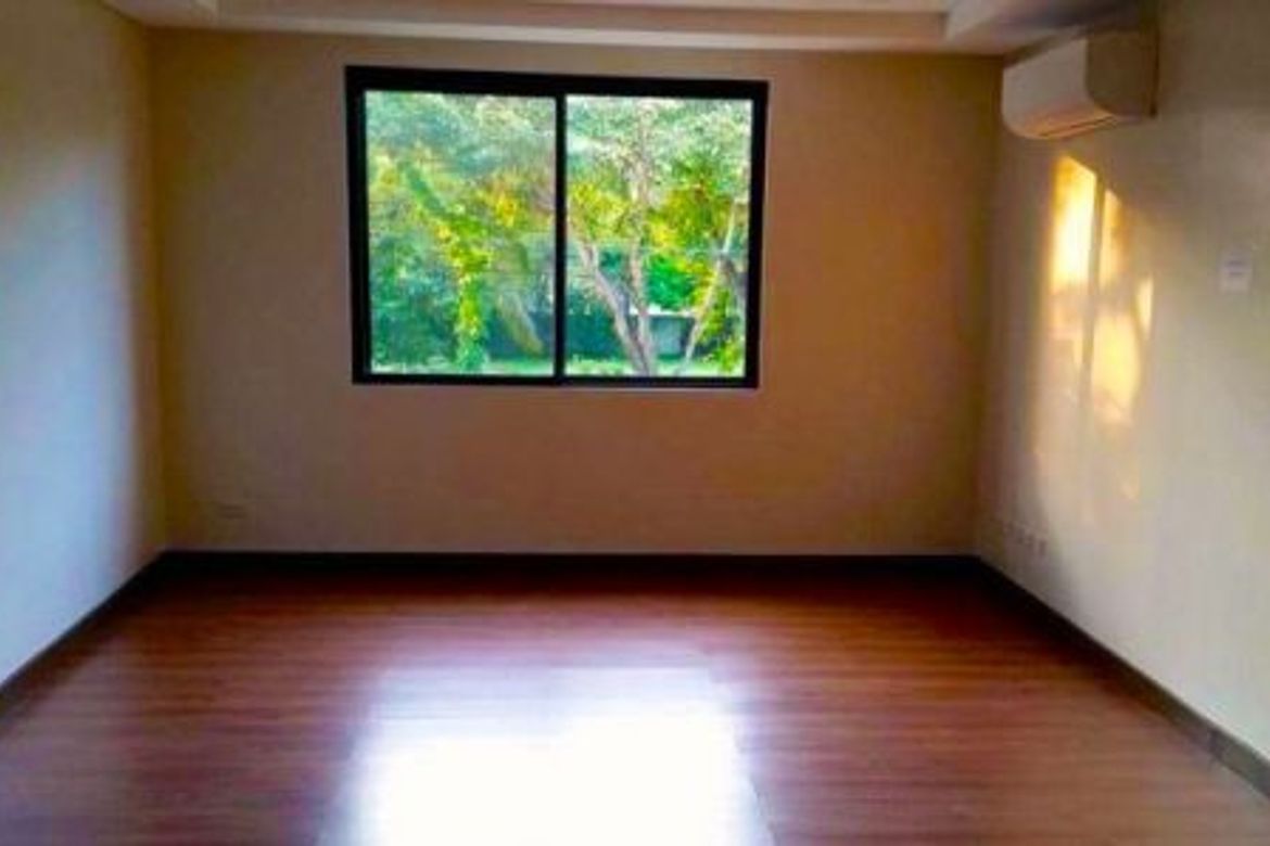 5 Bedroom House for Sale in Dasmariñas Village, Dasmariñas North, Makati, Metro Manila near MRT-3 Magallanes