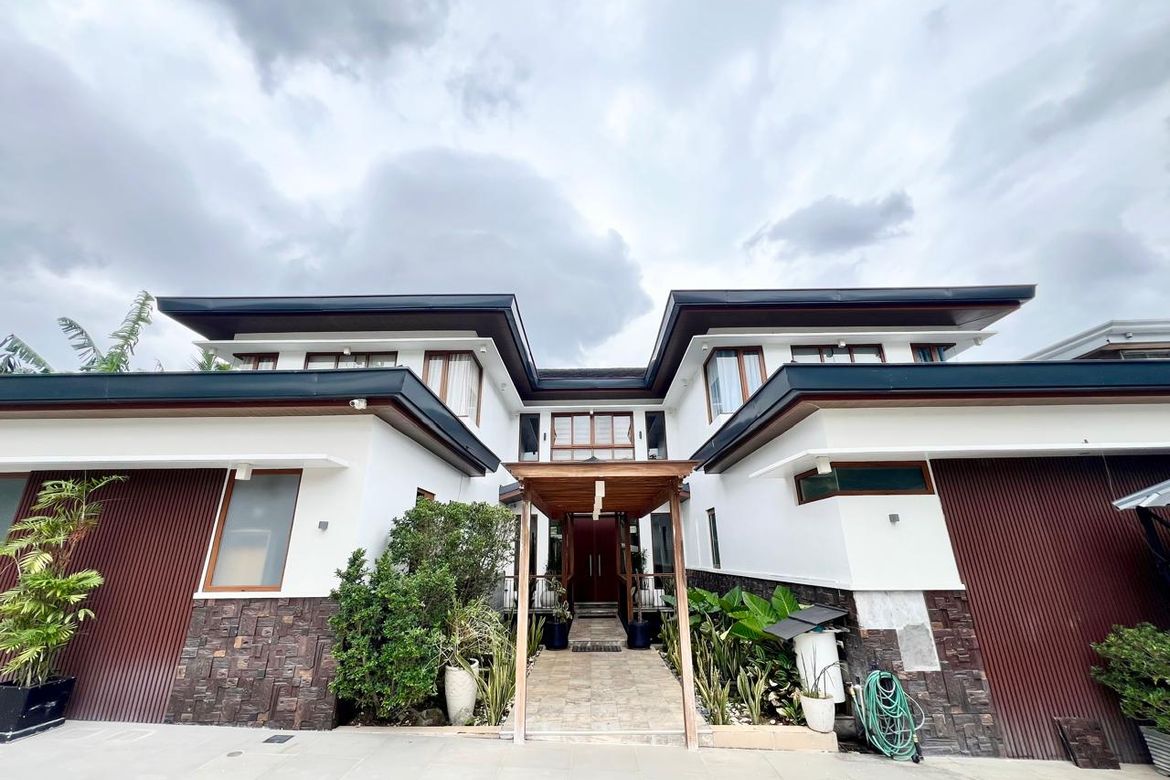 5 Bedroom House for Sale in Dela Paz, Antipolo, Rizal