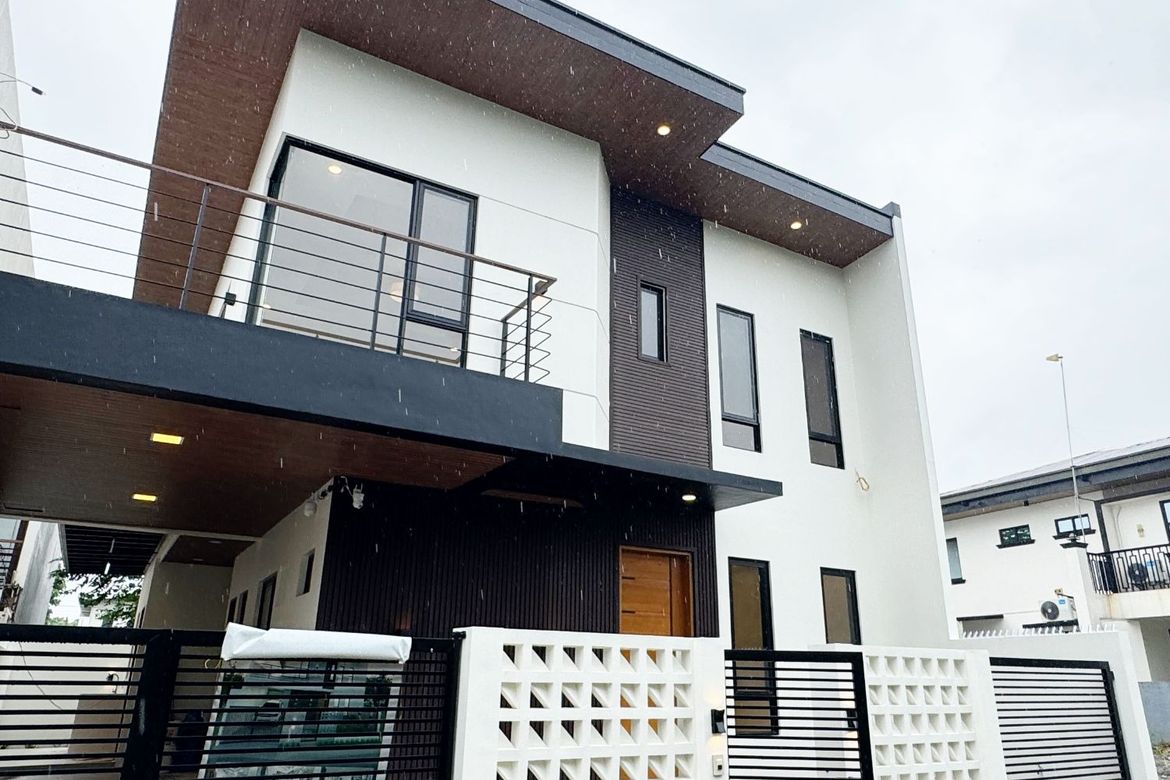 5 Bedroom House for Sale in Dita, Santa Rosa, Laguna