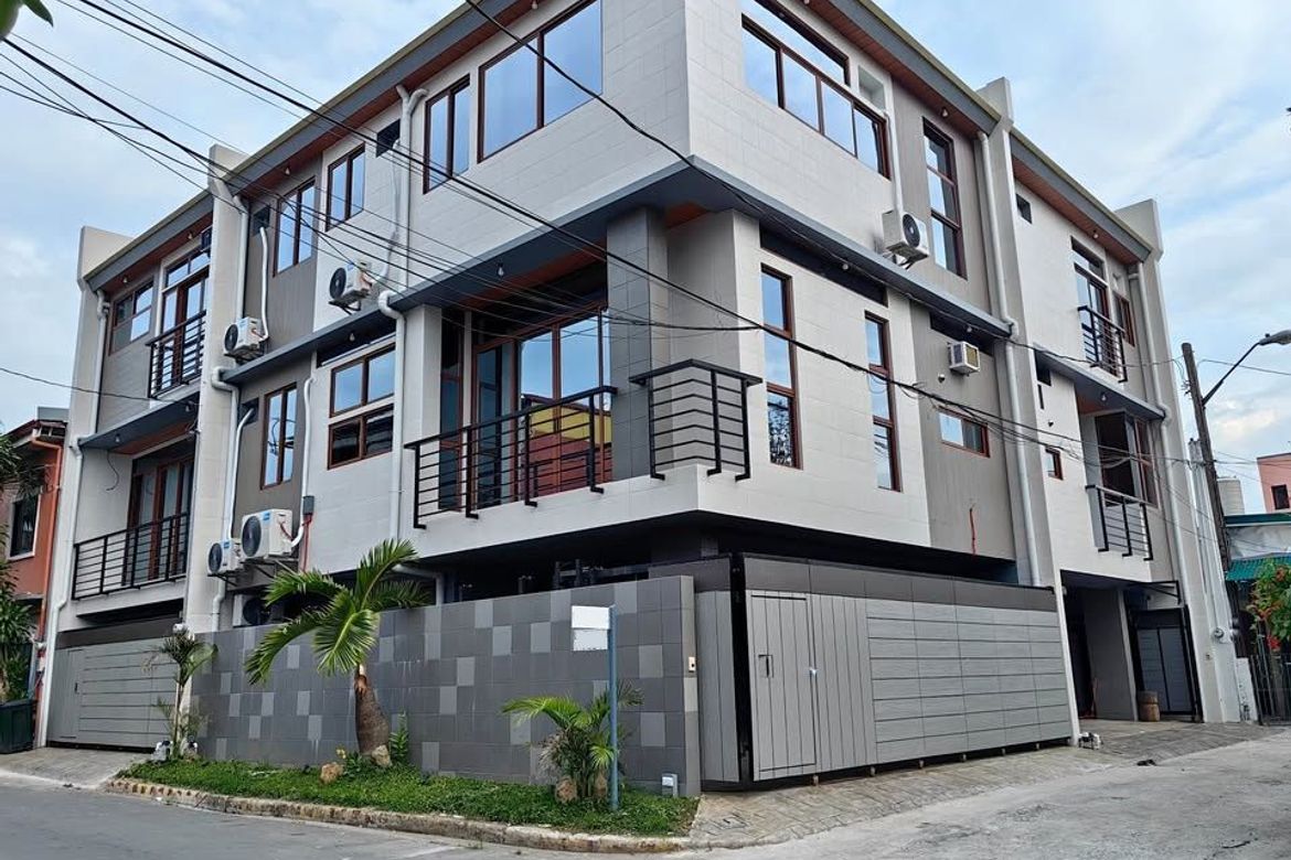 5 Bedroom House for Sale in Don Bosco, Parañaque, Metro Manila
