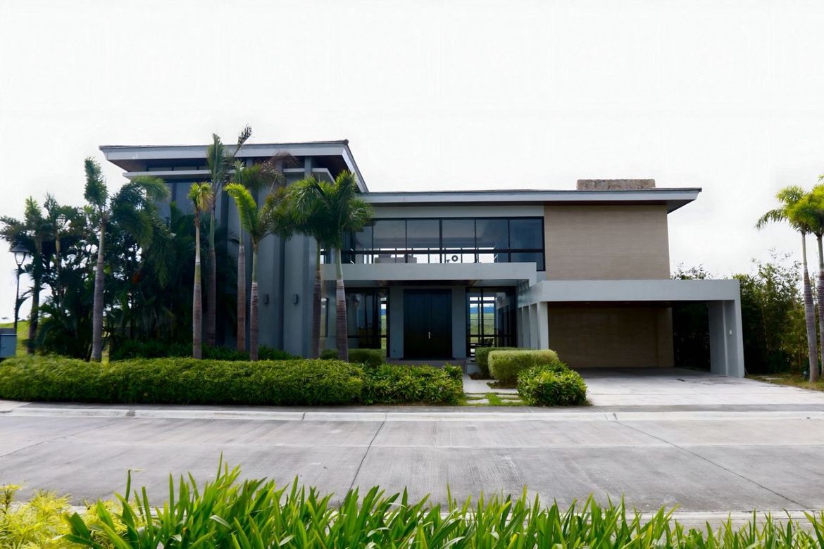5 Bedroom House for Sale in Don Jose, Santa Rosa, Laguna