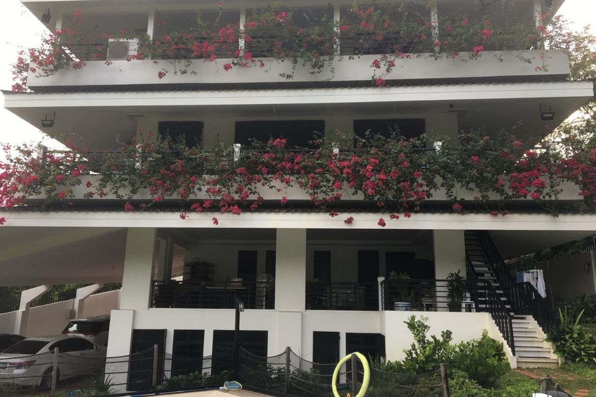 5 Bedroom House for Sale in Eastland Heights, Bagong Nayon, Antipolo, Rizal