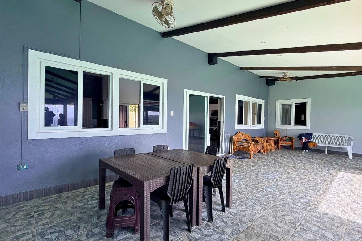 5 Bedroom House for Sale in Esperanza, Poro, Cebu – photo 8