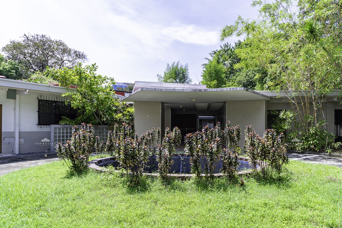 5 Bedroom House for Sale in Forbes Park North, Makati, Metro Manila near MRT-3 Buendia – photo 8