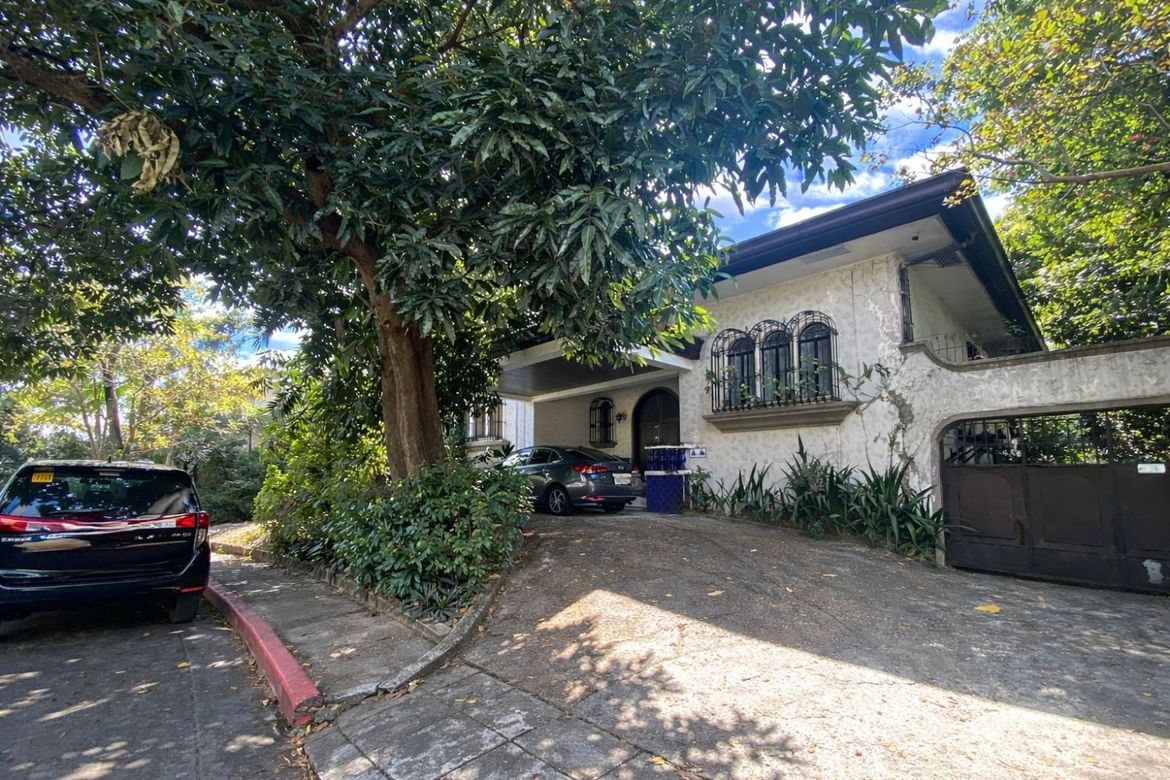 5 Bedroom House for Sale in Greenhills, San Juan, Metro Manila