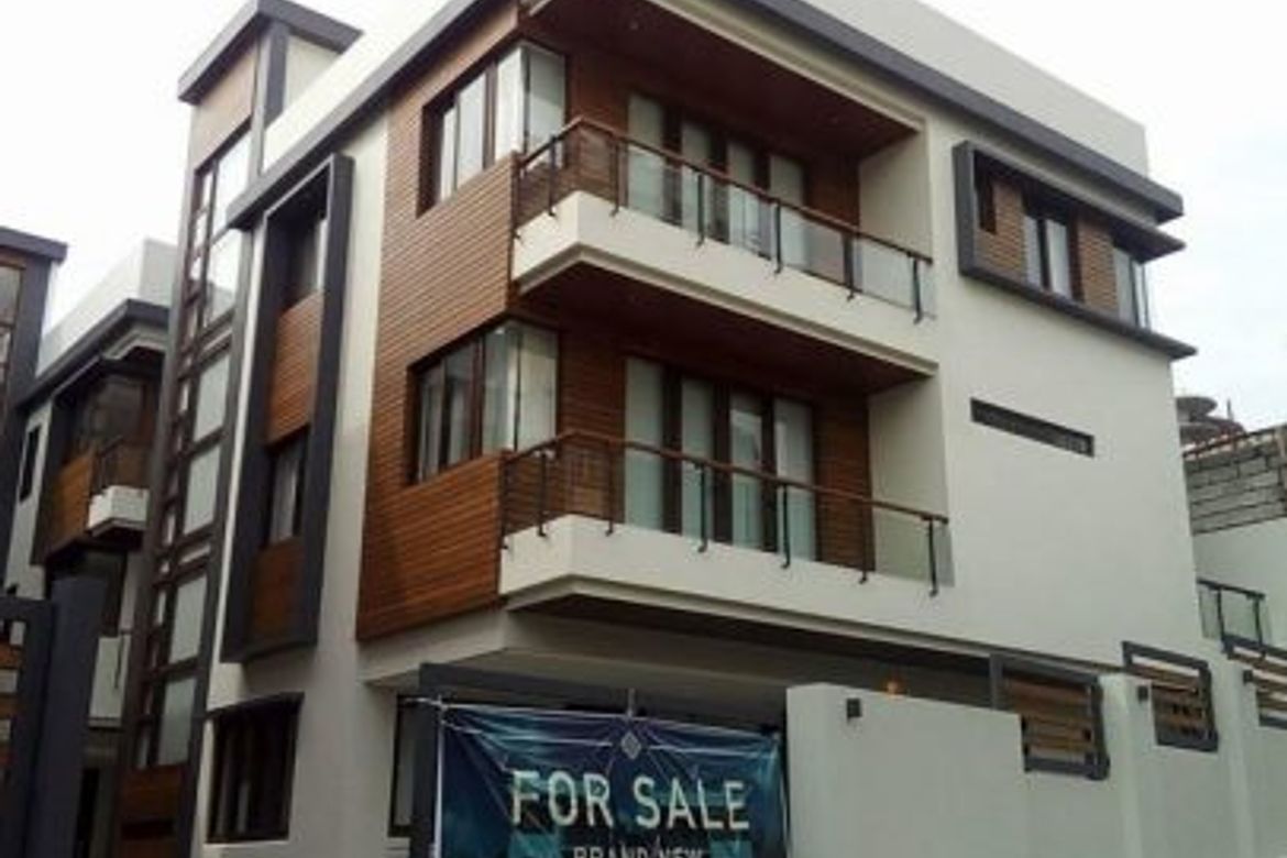 5 Bedroom House for Sale in Greenhills, San Juan, Metro Manila