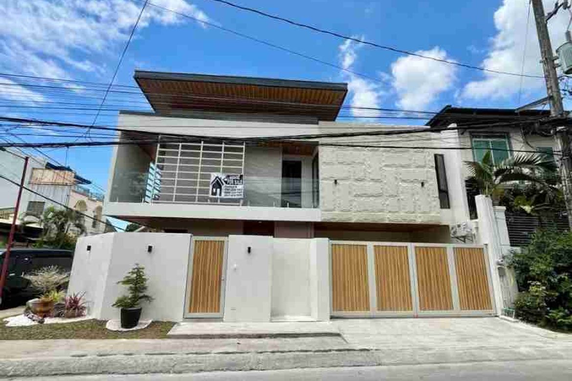 5 Bedroom House for Sale in Greenwoods Executive Village - Cainta, San Andres, Cainta, Rizal