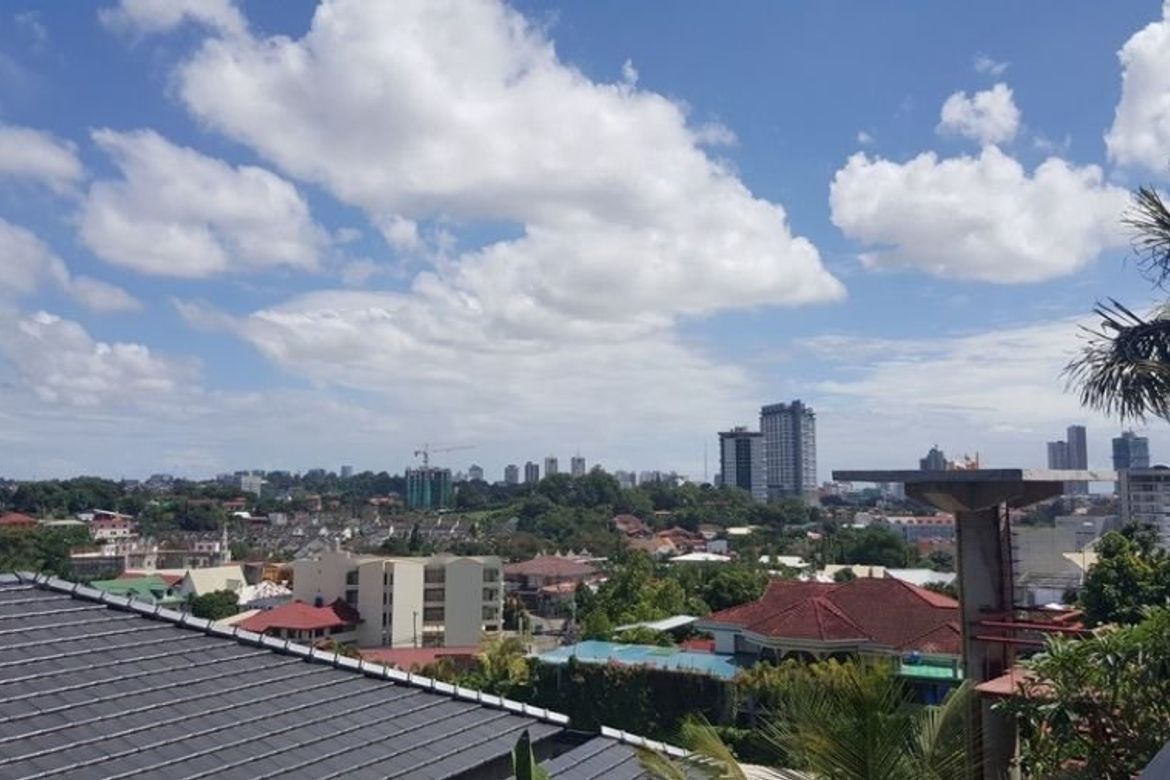 5 Bedroom House for Sale in Guadalupe, Cebu City, Cebu