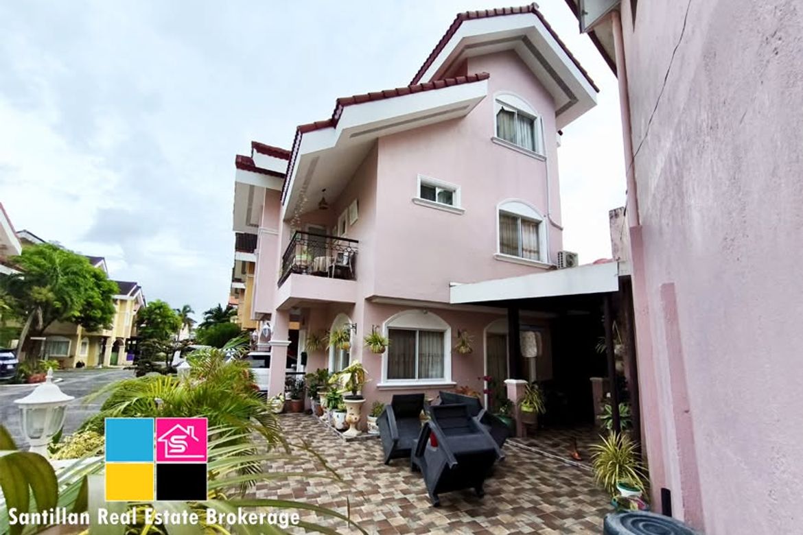 5 Bedroom House for Sale in Guadalupe, Cebu City, Cebu