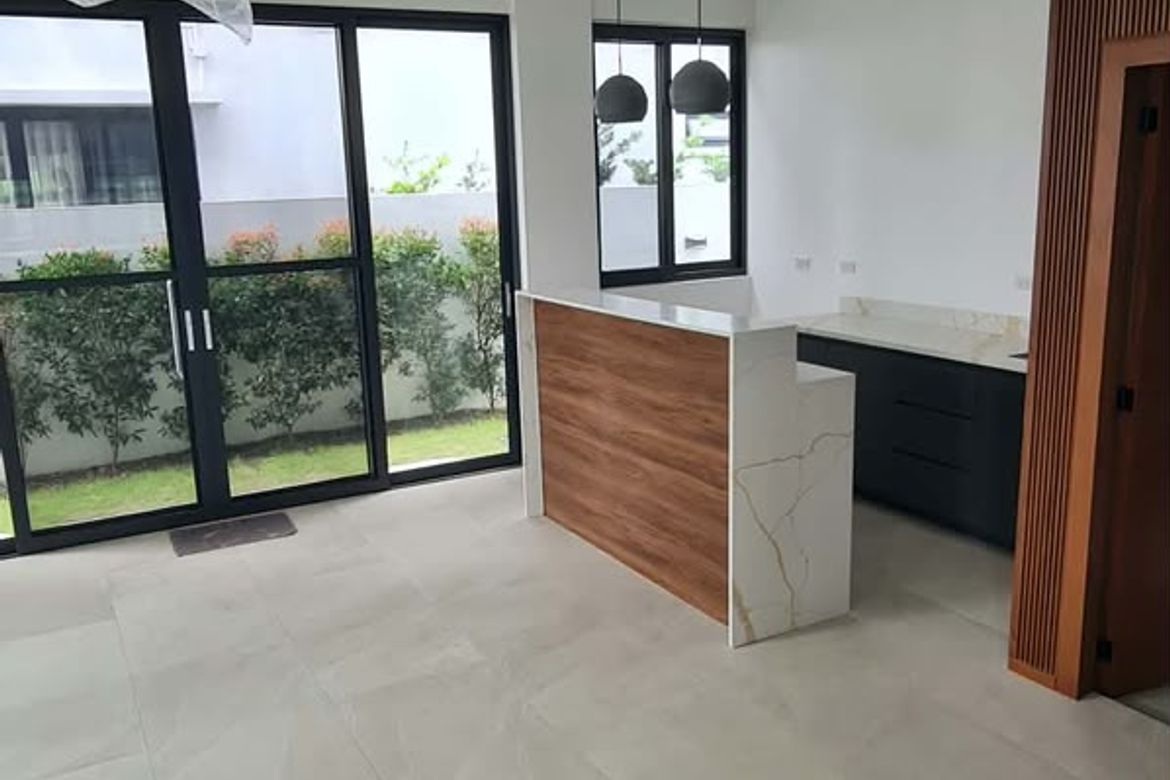 5 Bedroom House for Sale in Hornalan, Calamba, Laguna – photo 5