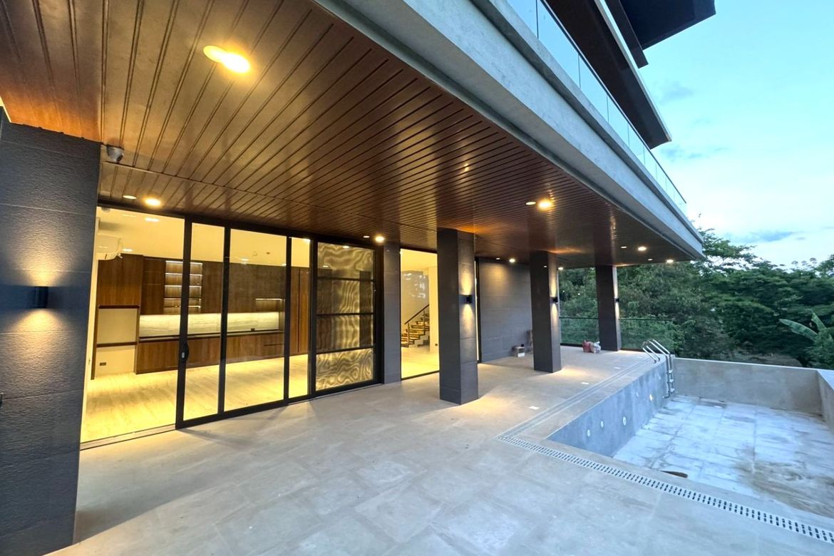 5 Bedroom House for Sale in Inchican, Silang, Cavite – photo 4