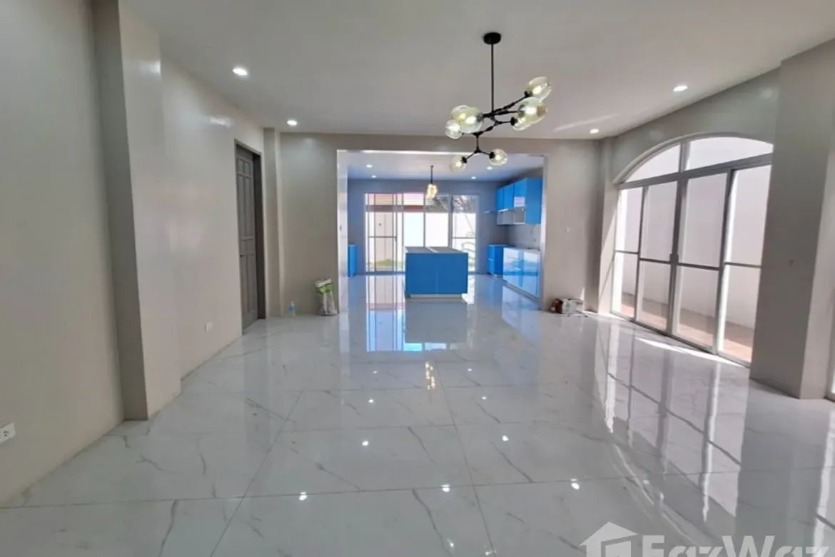 5 Bedroom House for Sale in Industrial Valley, Marikina, Metro Manila near LRT-2 Katipunan – photo 4