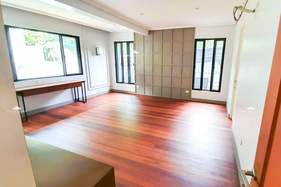 5 Bedroom House for Sale in Industrial Valley, Marikina, Metro Manila near LRT-2 Santolan – photo 4