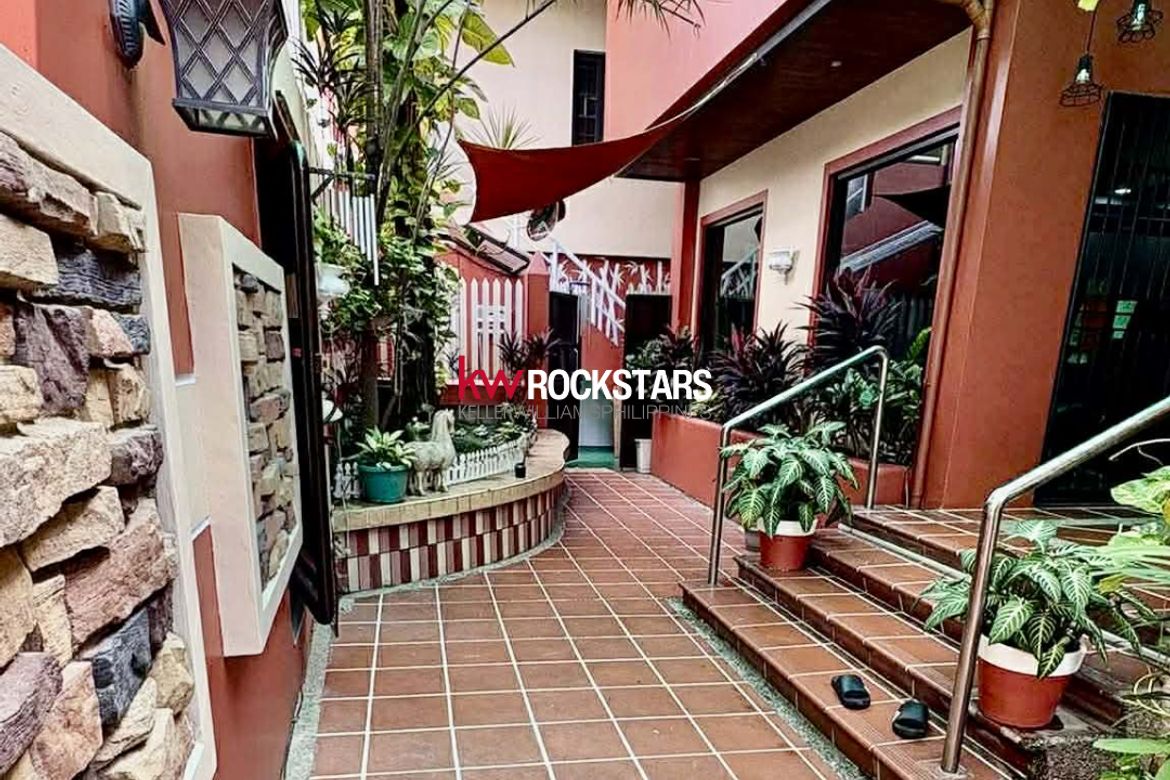 5 Bedroom House for Sale in Jesus de la Peña, Marikina, Metro Manila near LRT-2 Santolan – photo 3