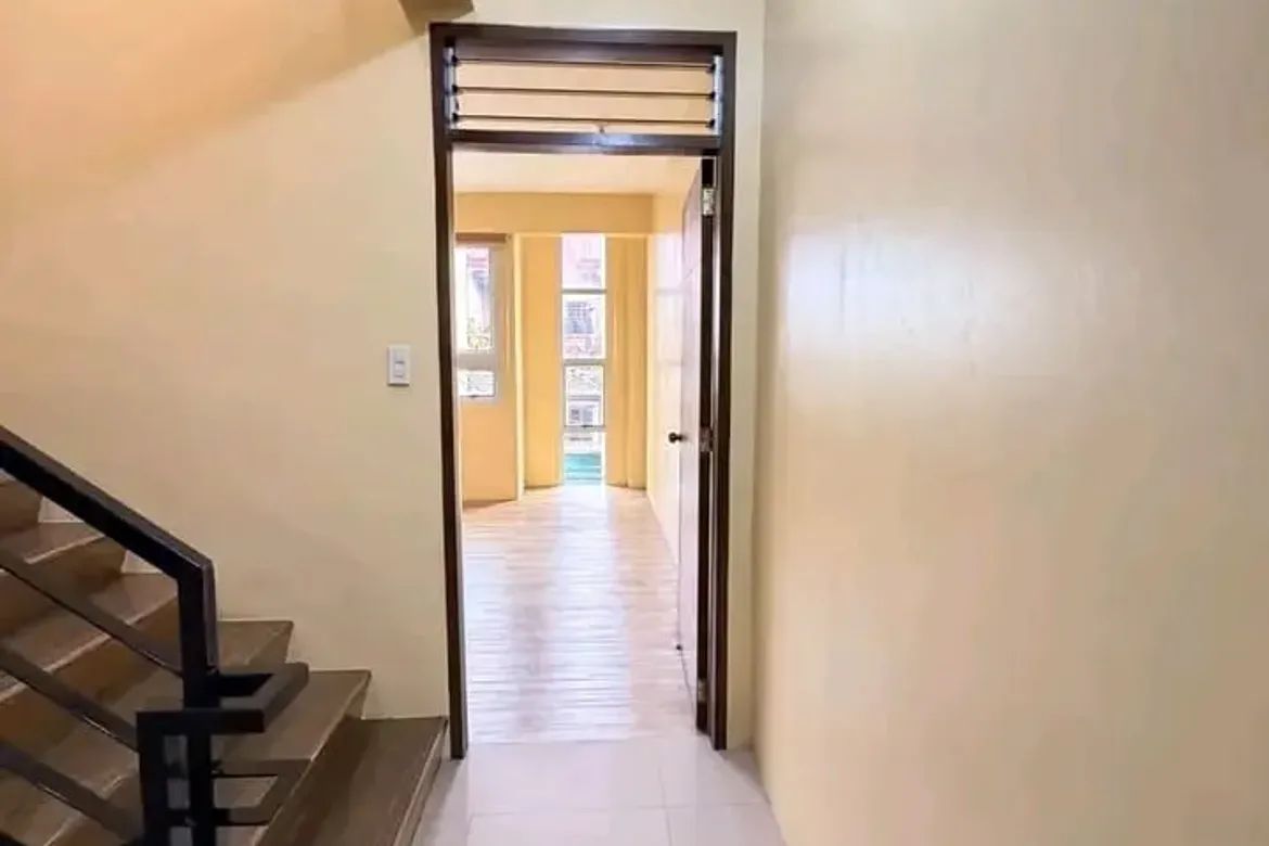 5 Bedroom House for Sale in Kamuning, Quezon City, Metro Manila near MRT-3 Kamuning – photo 7