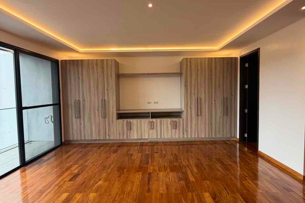 5 Bedroom House for Sale in Kapitolyo, Pasig, Metro Manila