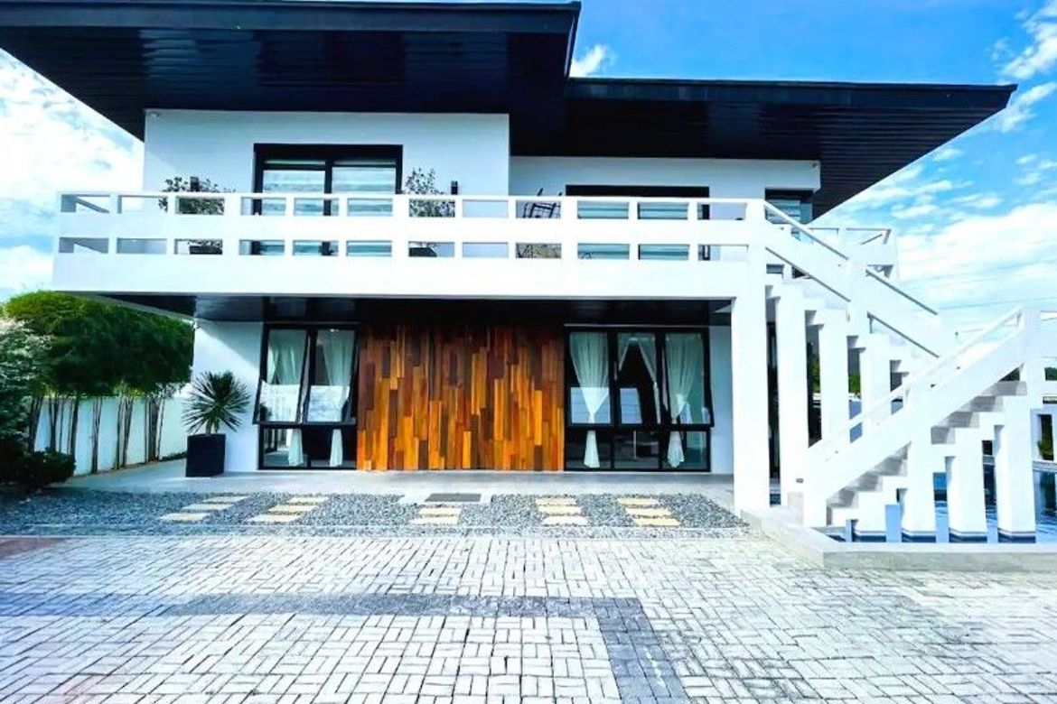 5 Bedroom House for Sale in Laiya-Ibabao, San Juan, Batangas – photo 8