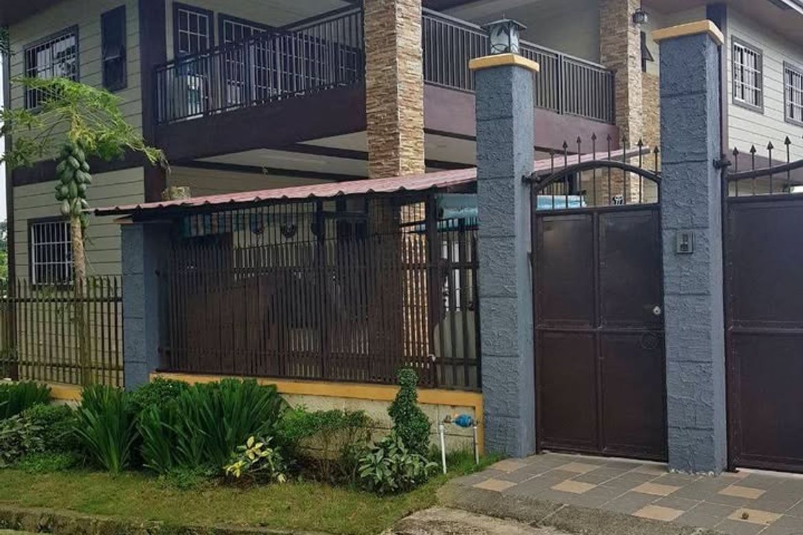 5 Bedroom House for Sale in Las Brisas, Cabuco, Trece Martires, Cavite