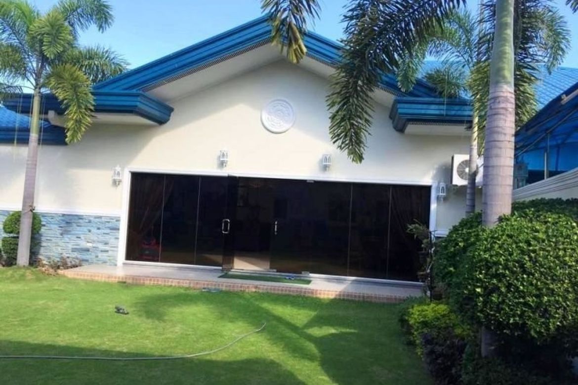 5 Bedroom House for Sale in Lourdes North West, Angeles, Pampanga