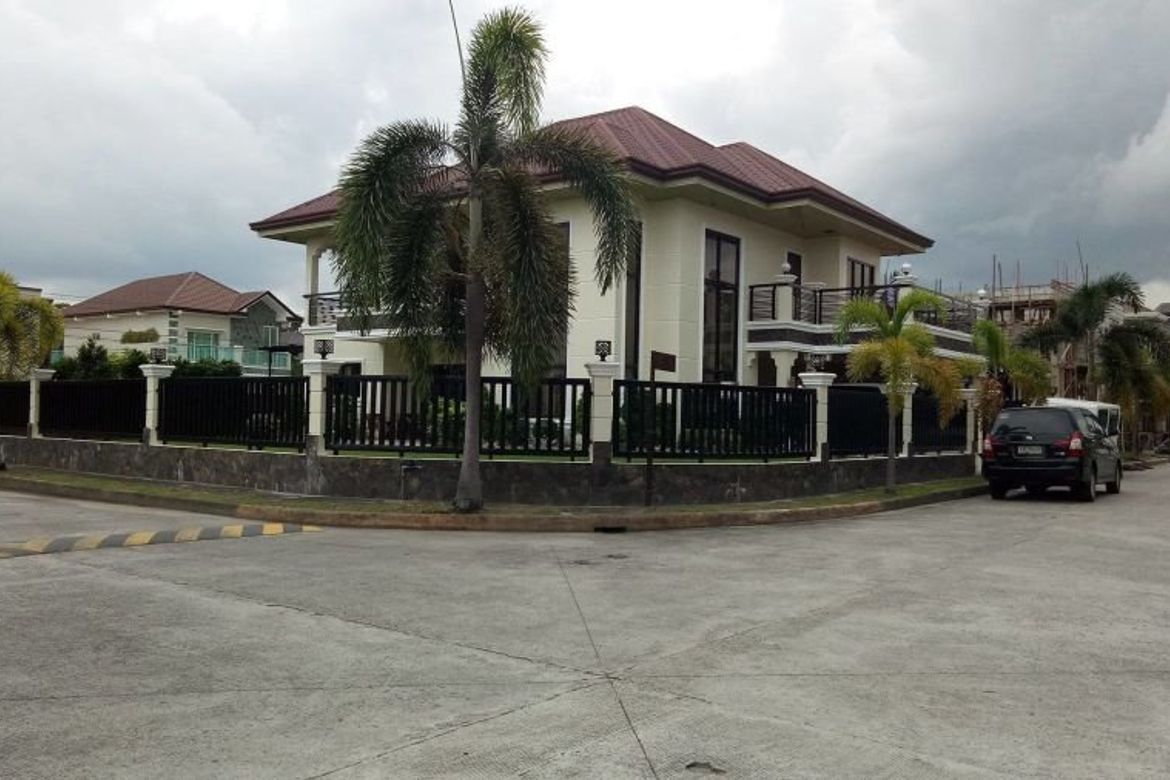 5 Bedroom House for Sale in Lourdes North West, Angeles, Pampanga