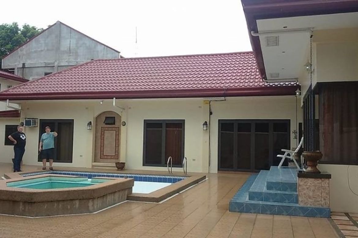 5 Bedroom House for Sale in Lourdes North West, Angeles, Pampanga