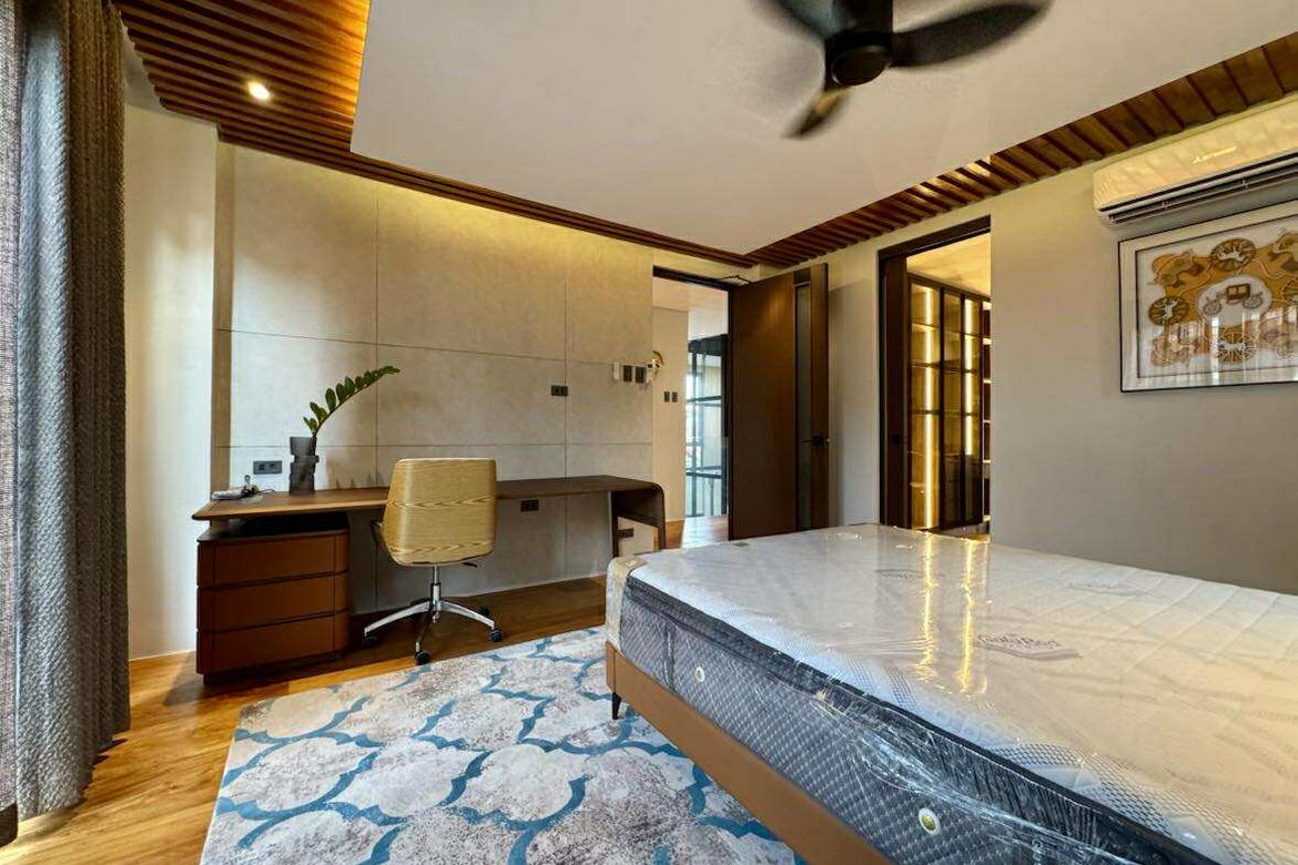 5 Bedroom House for Sale in LOYOLA GRAND VILLAS, Ramon Magsaysay, Quezon City, Metro Manila near LRT-1 Roosevelt – photo 6