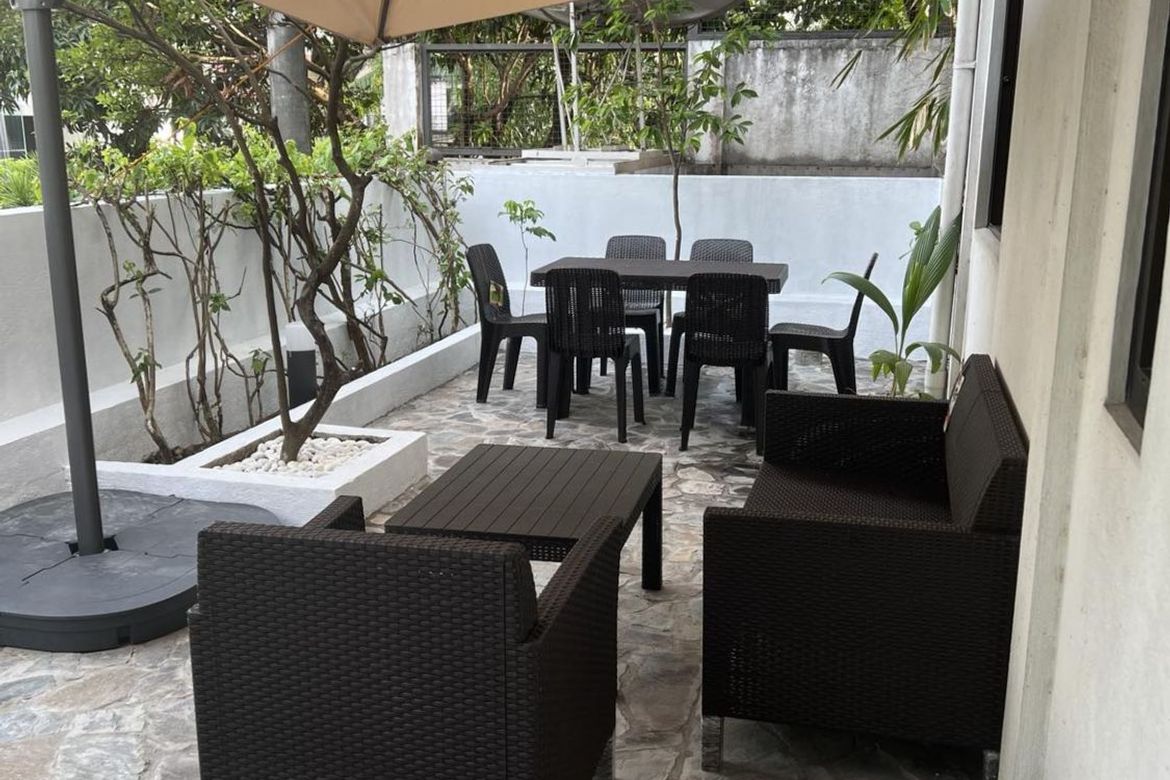 5 Bedroom House for Sale in LOYOLA GRAND VILLAS, Ramon Magsaysay, Quezon City, Metro Manila near LRT-1 Roosevelt