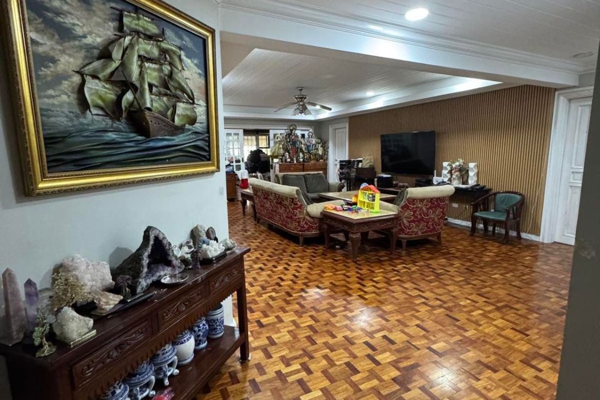 5 Bedroom House for Sale in Loyola Heights, Quezon City, Metro Manila