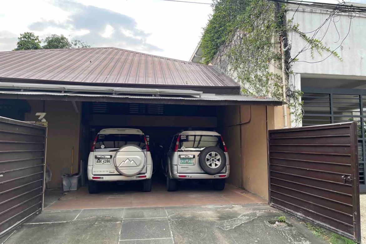 5 Bedroom House for Sale in Loyola Heights, Quezon City, Metro Manila – photo 3