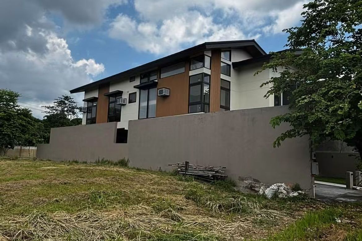 5 Bedroom House for Sale in Lumira Nuvali, Canlubang, Calamba, Laguna – photo 2