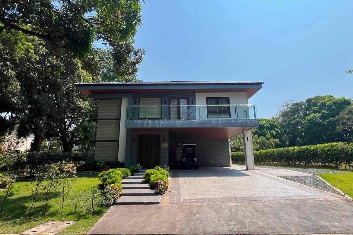 5 Bedroom House for Sale in Mabayo, Morong, Bataan
